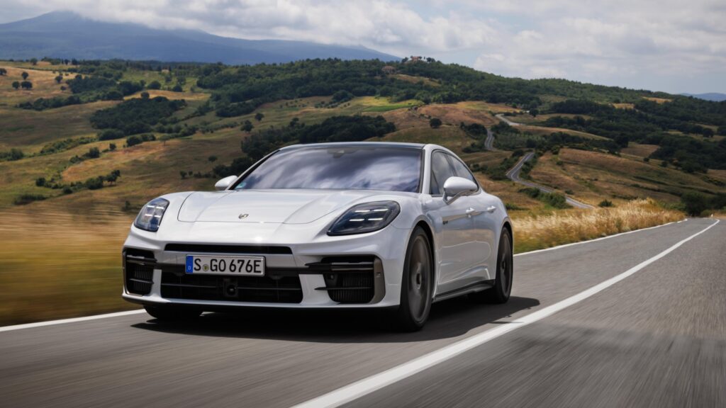 PORSCHE PANAMERA TURBOS E HYBRID 2024 4