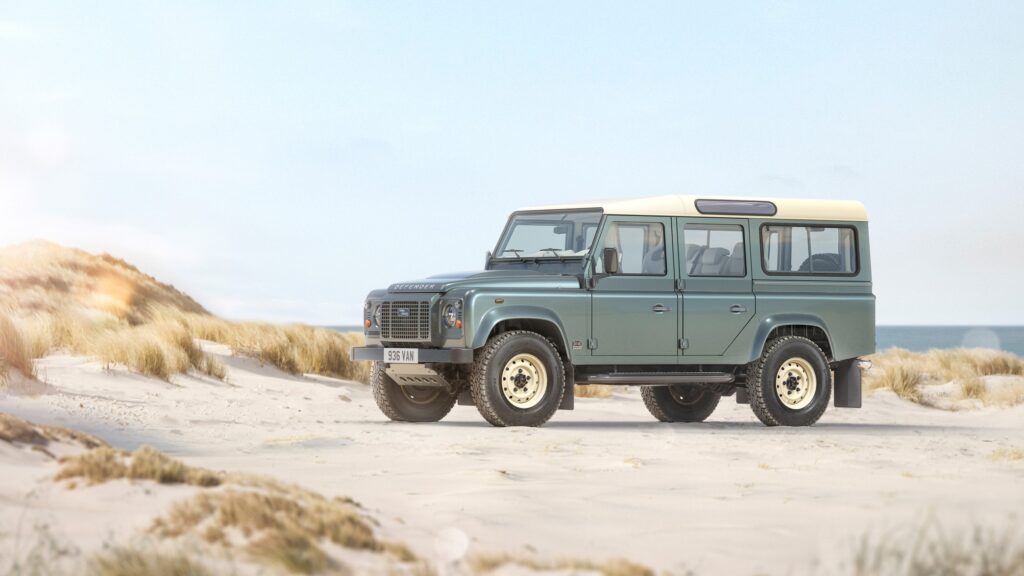 LAND ROVER DEFENDER V8 RESTOMOD 2024 10